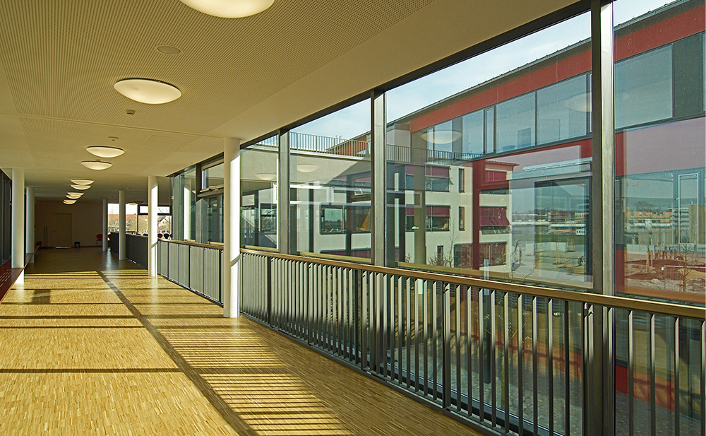 Innenperspektive Flurbereich Montessorischule in Dachau